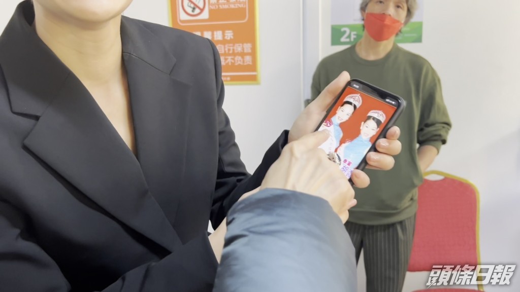 胡杏兒當年參選港姐拎到季軍及活力風采獎，葉蒨文是評判之一。